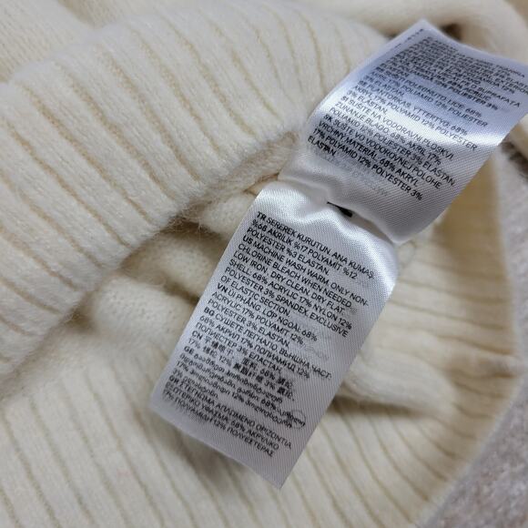 H&M Festive Reindeer Sweater Womens L White Off The Shoulder Holiday Christmas - Picture 12 of 16